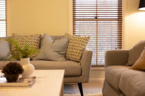 Spacious Mudgee Getaway, Great Entertaining Space