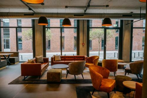 Loom Hotel & Skybar