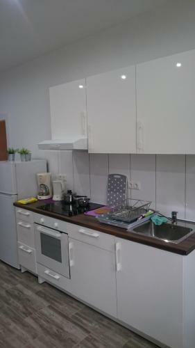 Avi City Apartments Goodhouse
