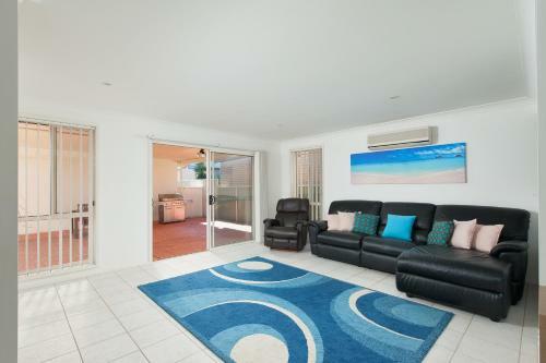 7b Achilles Street, Nelson Bay - White Waves