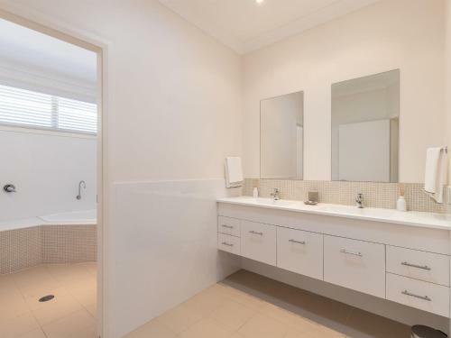 35 Wahgunyah Rd Nelson Bay