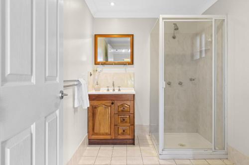 Oceans 19 Views / Spa Bath / Fire Place / Nelson Bay