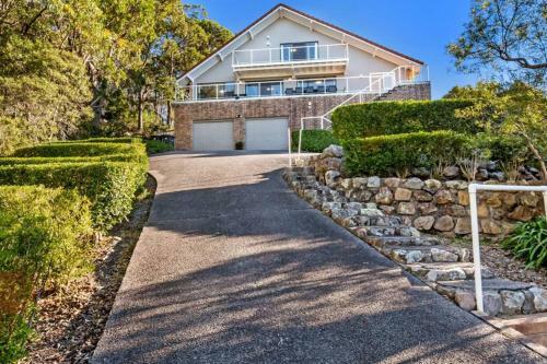 Pacific Waters - Unbeatable Views Of Port Stephens