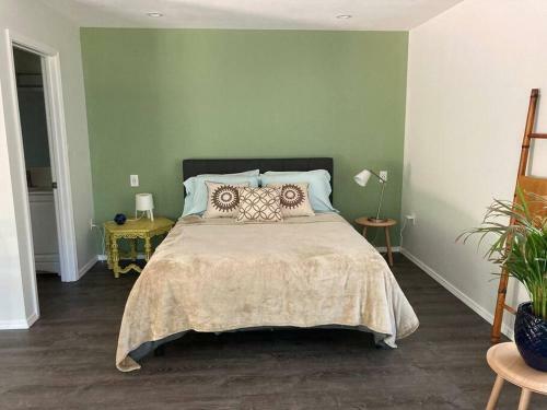 New Studio Near Yosemite With AC And Kitchen