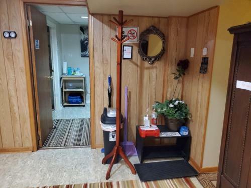 Private Apartment Close To Airport Toronto Pearson