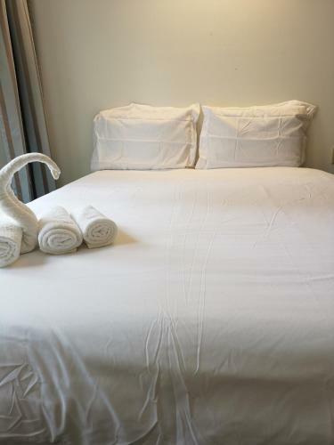 Hostal Newly Renovated Queen Bed Private Room Full Kitchen Backyard W/deck North York