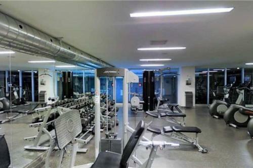 Apartamento Luxury 2br Toronto Downtown Condo W/ Cn Tower View
