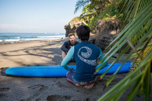 Hostal Seaside Tribe - Boutique Surf Stay & Retreat