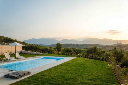 Villa Alpha Estate Olive Grove