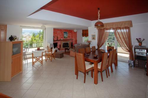 Villa Calma With Rooftop Jacuzzi