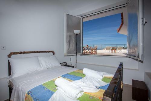Villa Calma With Rooftop Jacuzzi