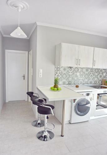 Alkyoni City Apartment