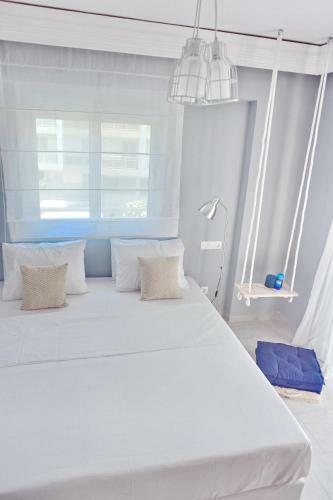 Alkyoni City Apartment