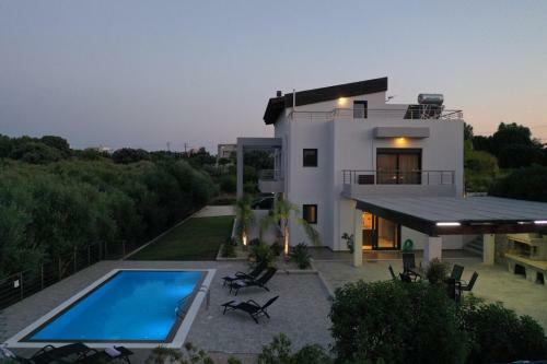 La Luna Villa