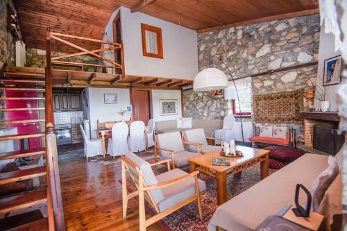 Stonehouse 2 Bedroom Chalet On Olympus Amazing View