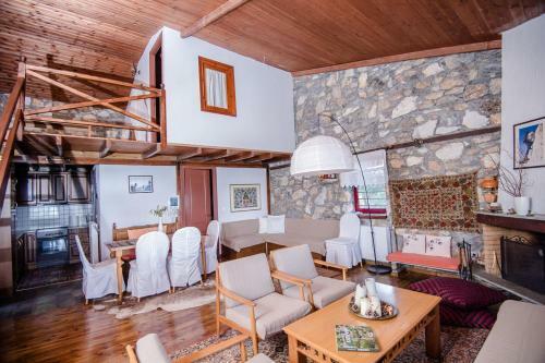 Stonehouse 2 Bedroom Chalet On Olympus Amazing View