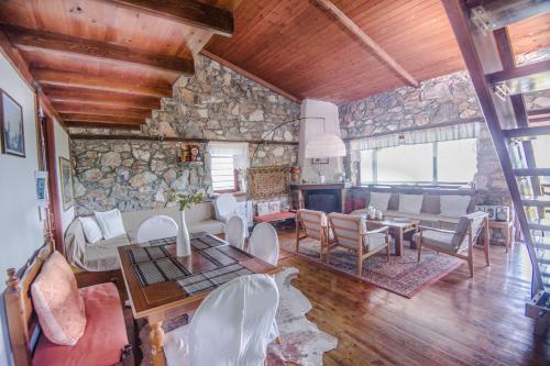 Stonehouse 2 Bedroom Chalet On Olympus Amazing View