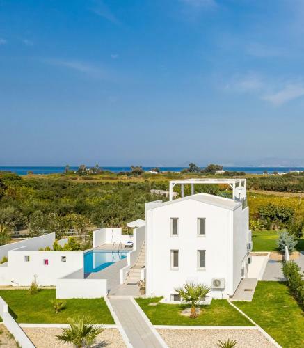 Asteria Pearl Villa 2 With Rooftop Jacuzzi