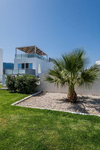 Asteria Pearl Villa 2 With Rooftop Jacuzzi