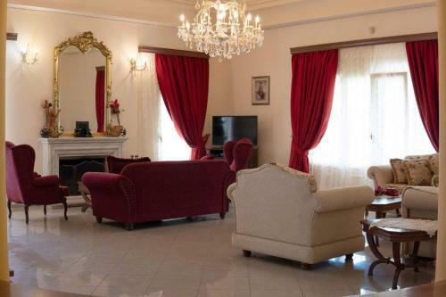 Laki Villa With Pool And Jacuzzi