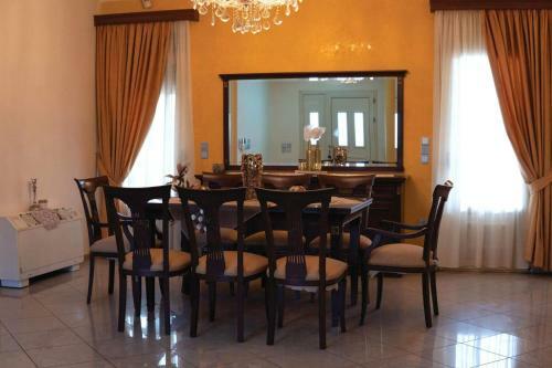 Laki Villa With Pool And Jacuzzi
