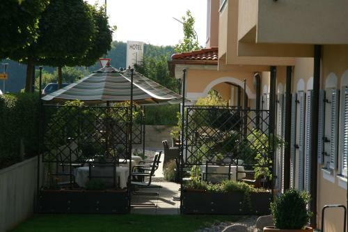 Ampervilla Hotel