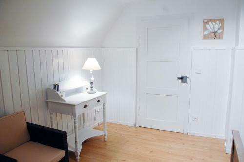 Hostal Minihotel B�chenbronn