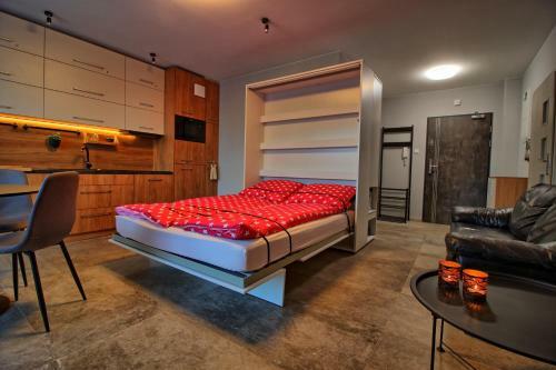 Eastside Apartments ?r�dlana 2/5