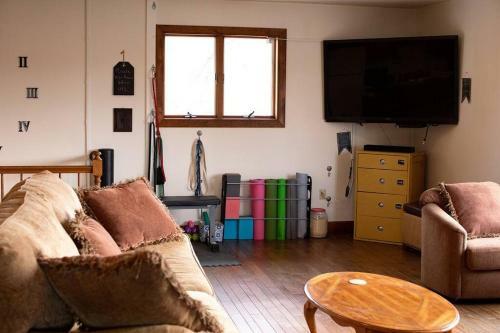 The Stoic - 3 Bed 3 Bath Near Red River Gorge