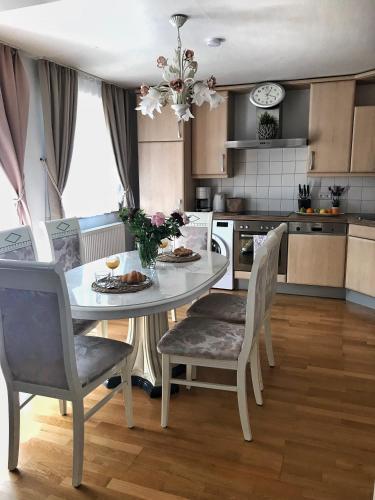 Apartamento Golden Gapa Central Holiday House 14
