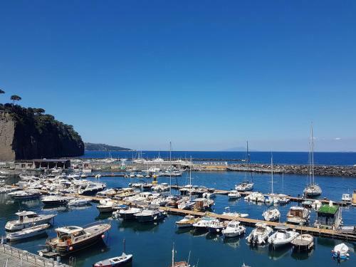 Oroblu Seaview Apartments