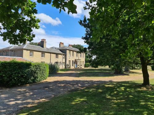 Bed & Breakfast Sloley Hall