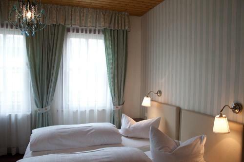 Hostal Gasthof - Hotel Zur Post