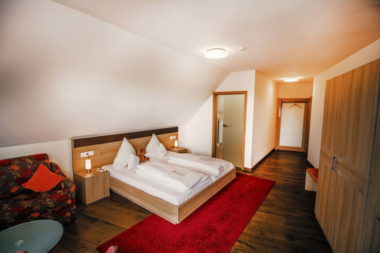 Hostal Landhotel Und Weingasthof Schwarzer Adler