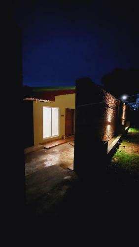 Hostal Little Cottage Villa