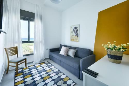 High Class 6br Achziv Apartment