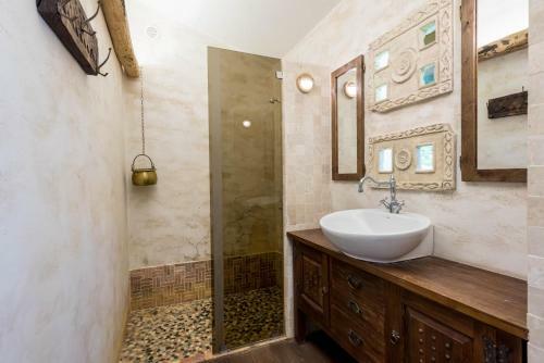 Villa Cook With Sea View - Pool - Jacuzzi At Balchik