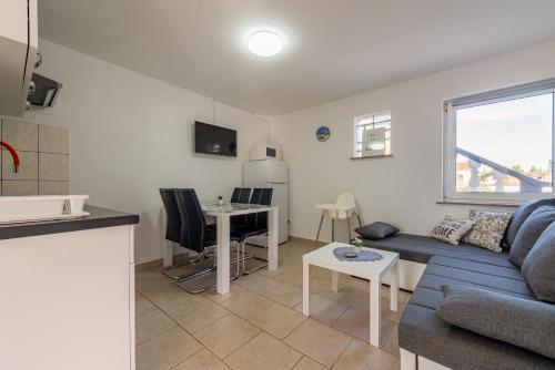 Apartments Dalilla Vir