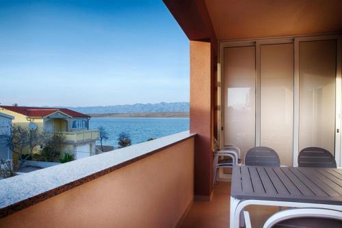 Apartments By The Sea Vir - 19419