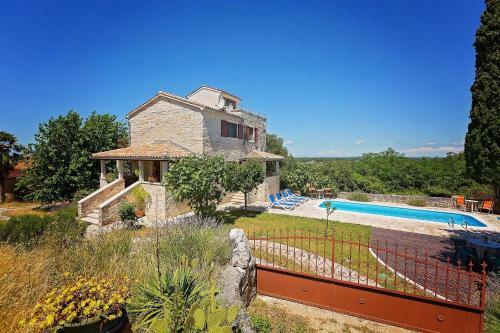 Mulberry Villa