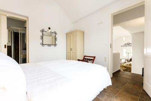 Arcana Santorini Villas, An Authentic Cycladic Experience