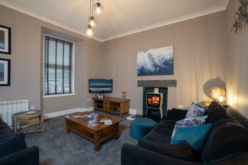 Spacious - 3 Storey Apartment - Central Ambleside - Outstanding Views
