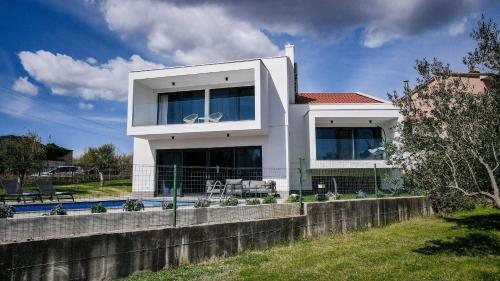 New 2022 Villa Ante