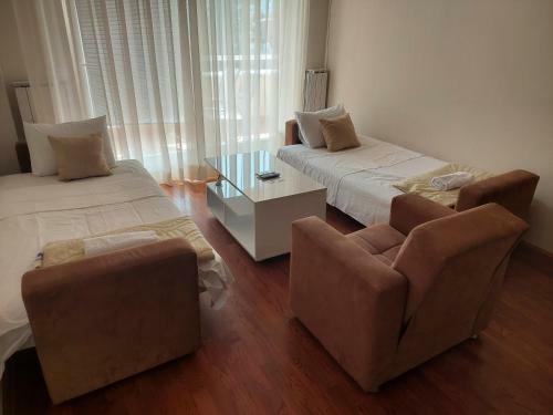 Exclusive Apartments With Lake View