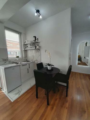Apartment "pendik" - 50 Meters From The Ohrid Lake Shore