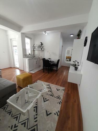 Apartment "pendik" - 50 Meters From The Ohrid Lake Shore