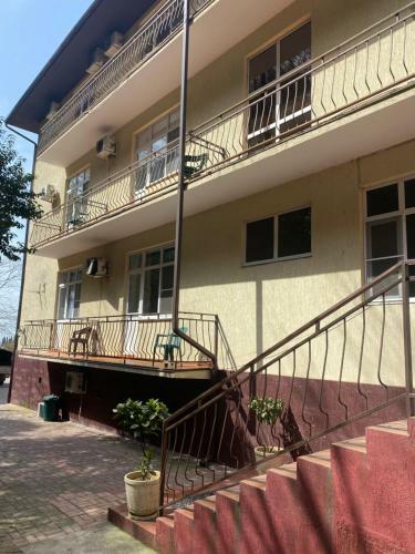 Hotel Leona