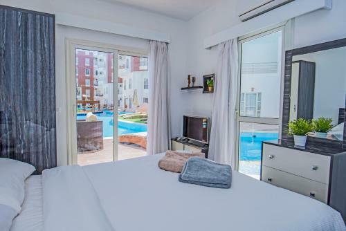 Aqua Palms Swim-up Apartment