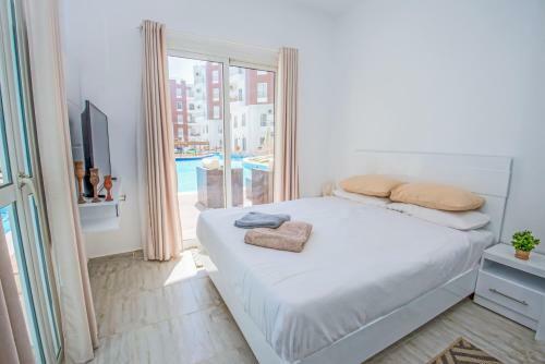 Aqua Palms Swim-up Apartment