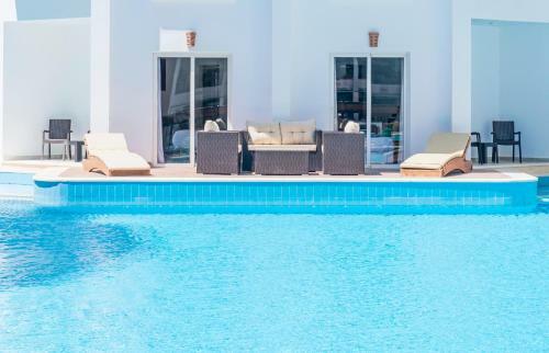 Aqua Palms Swim-up Apartment